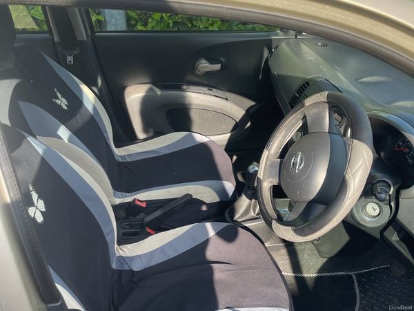 Nissan Micra Hatchback, Petrol, 2004, Gold