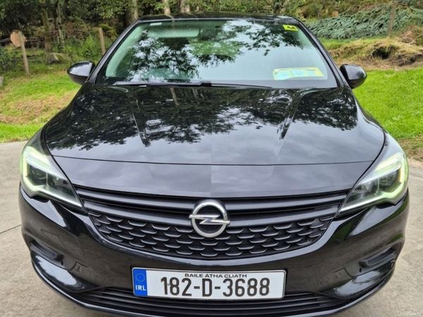 Opel Astra Hatchback, Petrol, 2018, Black