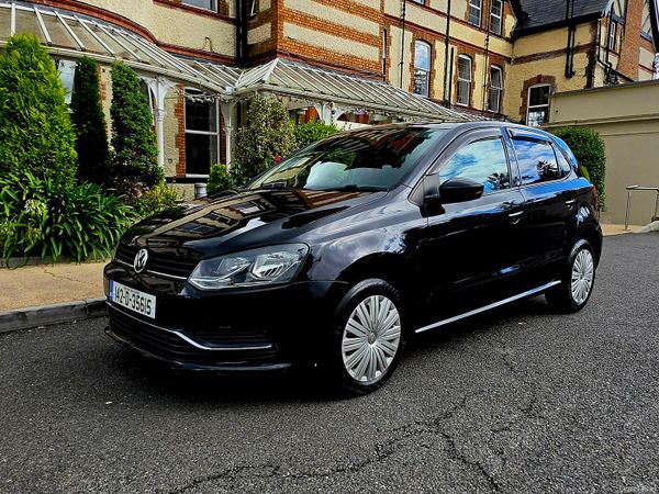 Volkswagen Polo Hatchback, Petrol, 2014, Black