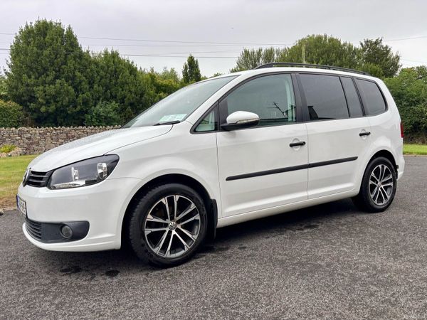Volkswagen Touran MPV, Diesel, 2015, White