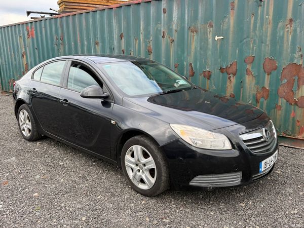 Vauxhall Insignia Hatchback, Diesel, 2013, Black