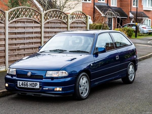 Toyota Other Saloon, Petrol, 2001, Silver