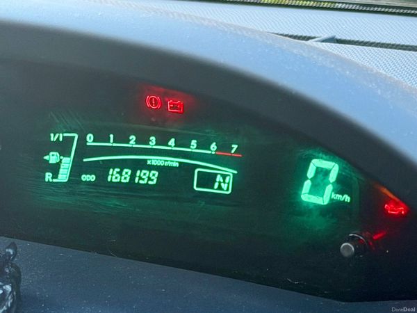 Toyota Yaris Hatchback, Petrol, 2011, Silver