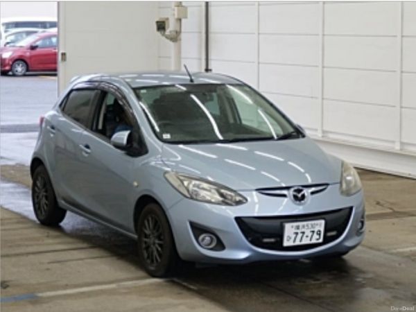 Mazda Demio Hatchback, Petrol, 2013, Blue