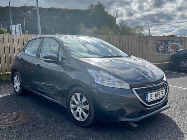 Peugeot 208 Hatchback, Petrol, 2015, Grey