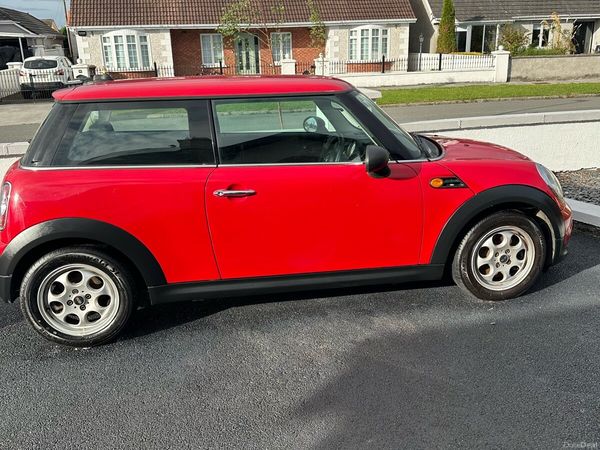 Mini One Hatchback, Diesel, 2011, Red