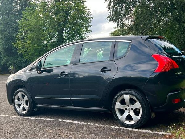 Peugeot 3008 MPV, Diesel, 2012, Black