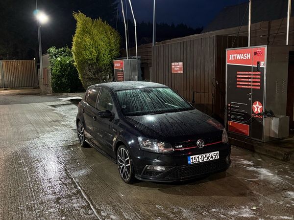 Volkswagen Polo Hatchback, Petrol, 2015, Black