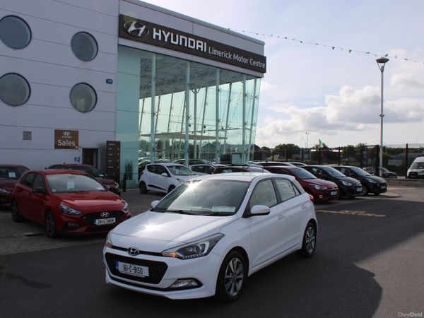 Hyundai i20 Hatchback, Petrol, 2016, White