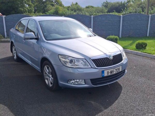 Skoda Octavia Hatchback, Diesel, 2011, Blue