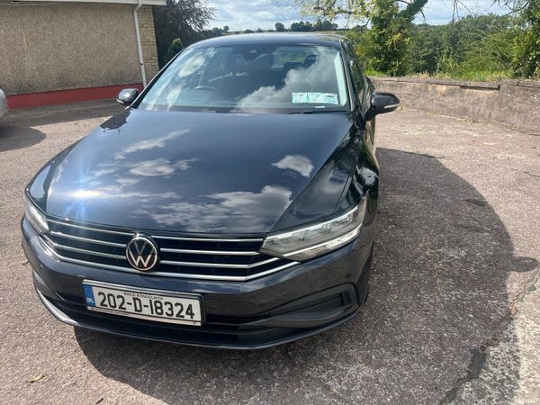 Volkswagen Passat Saloon, Diesel, 2020, Black