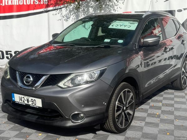 Nissan Qashqai Hatchback, Diesel, 2014, Grey