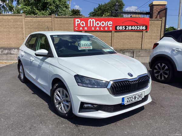 Skoda Fabia Hatchback, Petrol, 2022, White