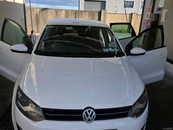 Volkswagen Polo Hatchback, Diesel, 2012, White
