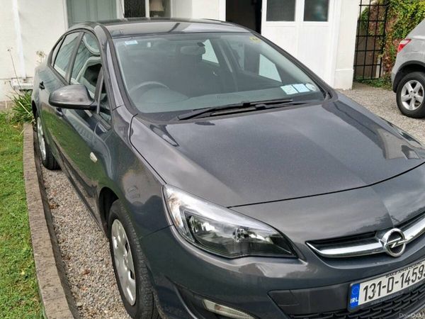 Opel Astra Saloon, Petrol, 2013, Grey