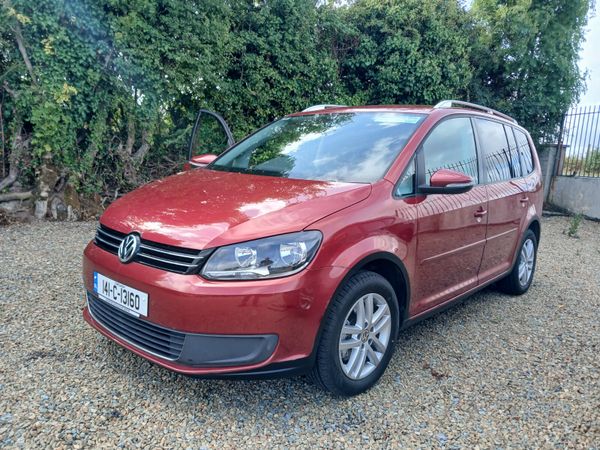 Volkswagen Touran MPV, Diesel, 2014, Red