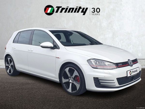 Volkswagen Golf Hatchback, Petrol, 2017, White
