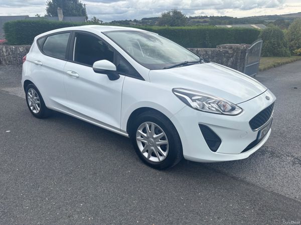 Ford Fiesta Hatchback, Petrol, 2018, White