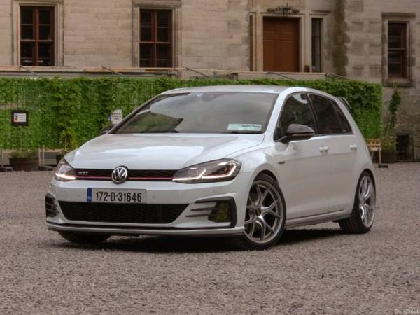 Volkswagen Golf Hatchback, Petrol, 2017, White