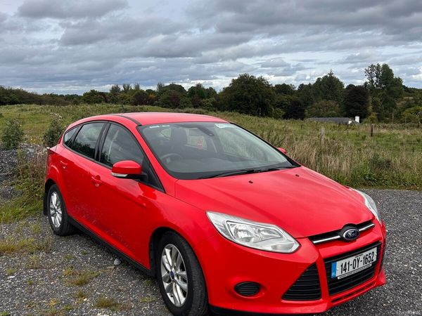 Ford Focus Hatchback, Diesel, 2014, Red