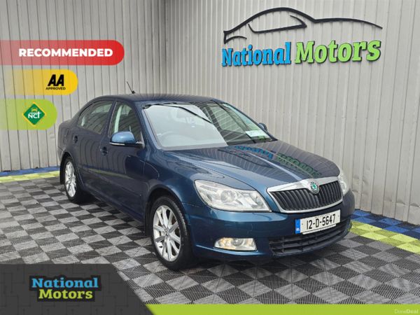 Skoda Octavia Saloon, Diesel, 2012, Blue