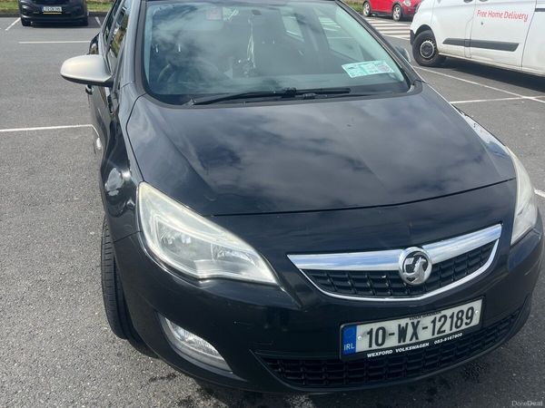 Vauxhall Astra Hatchback, Diesel, 2010, Black
