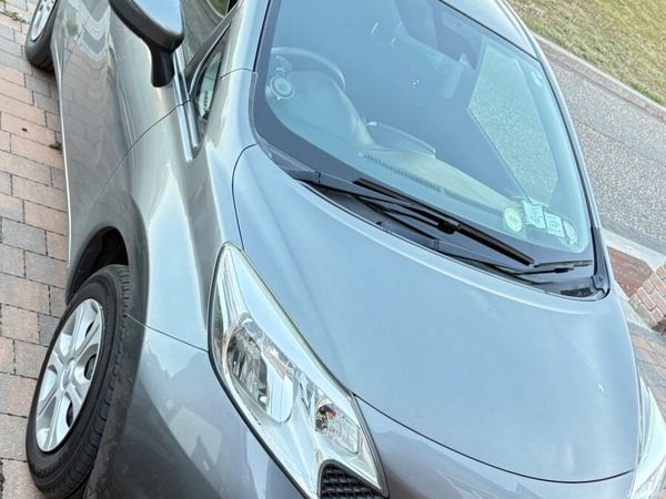 Nissan Note MPV, Petrol, 2015, Grey