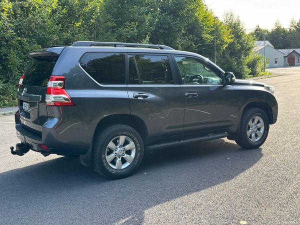 Toyota Land Cruiser SUV, Diesel, 2015, Grey
