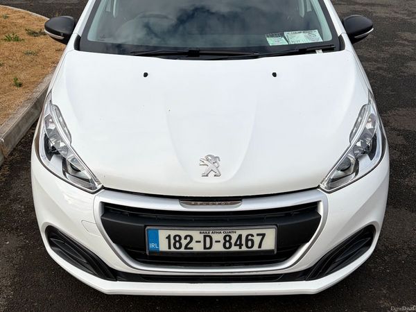 Peugeot 208 Hatchback, Petrol, 2018, White