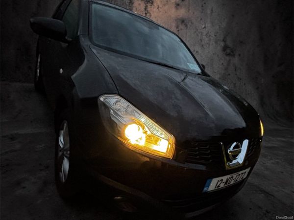 Nissan Qashqai Hatchback, Diesel, 2012, Black