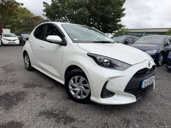 Toyota Yaris Hatchback, Petrol, 2021, White