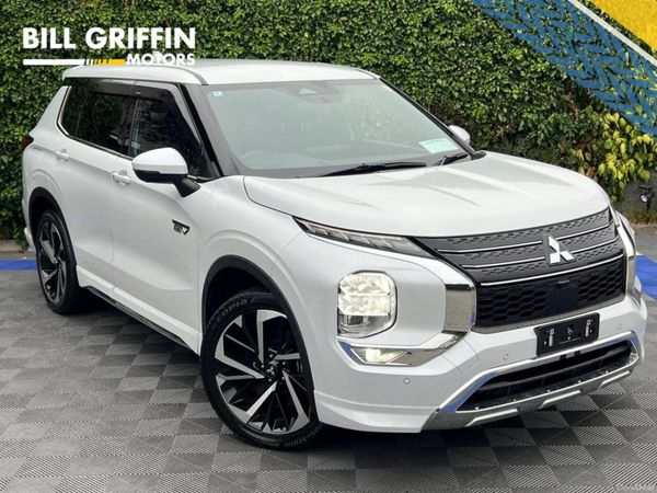 Mitsubishi Outlander SUV, Petrol Plug-in Hybrid, 2022, White