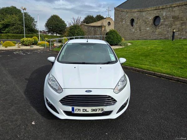 Ford Fiesta Hatchback, Petrol, 2017, White