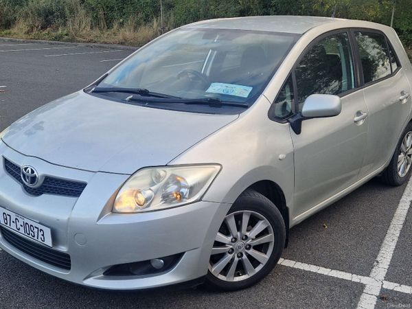 Toyota Auris Hatchback, Diesel, 2007, Silver