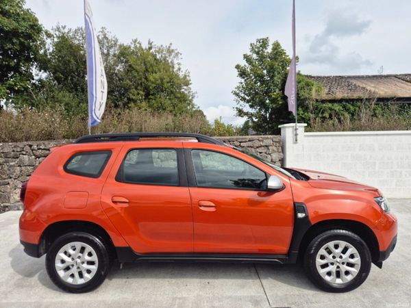 Dacia Duster MPV, Diesel, 2023, Orange
