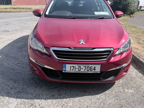 Peugeot 308 Hatchback, Petrol, 2017, Red