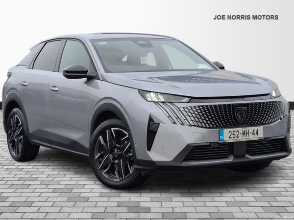 Peugeot 3008 MPV, Petrol, 2025, Grey