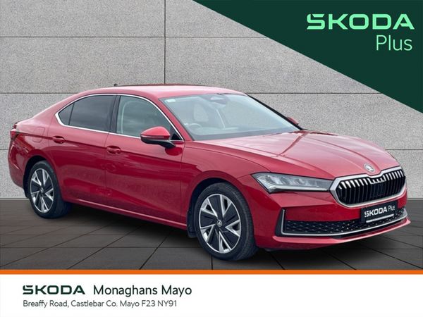 Skoda Superb Hatchback, Diesel, 2024, Red