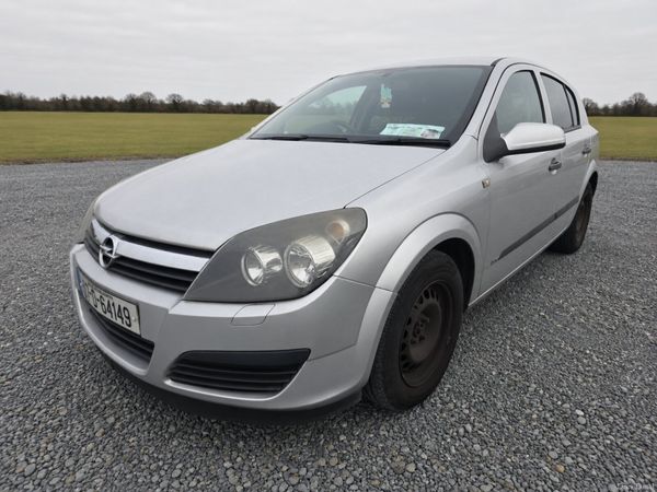 Opel Astra Hatchback, Petrol, 2007, Silver