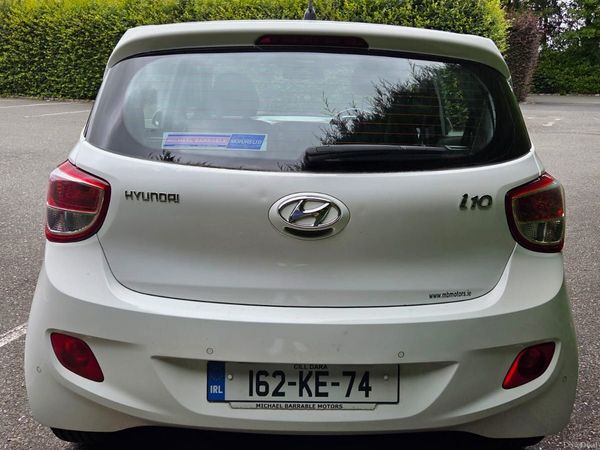 Hyundai i10 Hatchback, Petrol, 2016, White