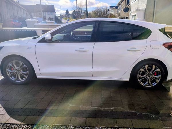 Ford Focus Hatchback, Petrol, 2024, White