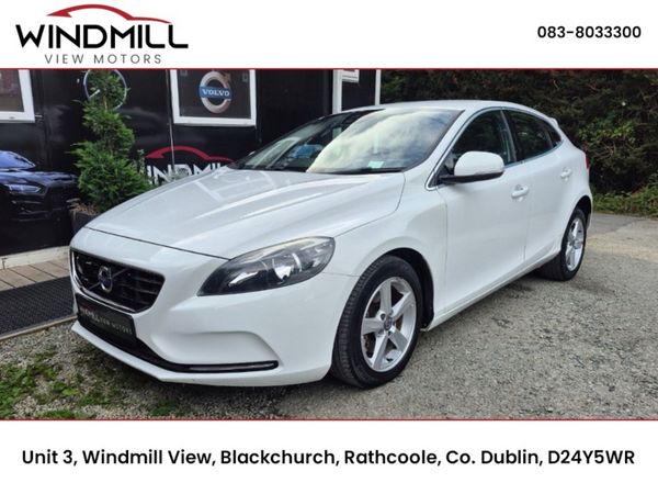 Volvo V40 Hatchback, Petrol, 2015, White