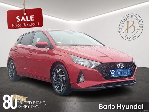Hyundai i20 Hatchback, Petrol, 2023, Red