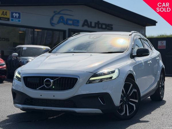 Volvo V40 Hatchback, Diesel, 2019, White
