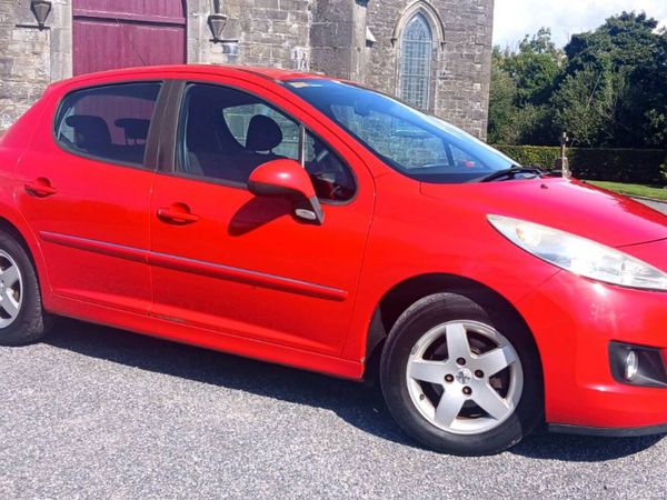 Peugeot 207 Hatchback, Diesel, 2012, Red