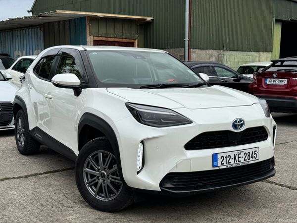 Toyota Yaris Cross SUV, Petrol Hybrid, 2021, White