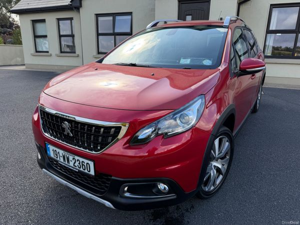 Peugeot 2008 Hatchback, Petrol, 2019, Red