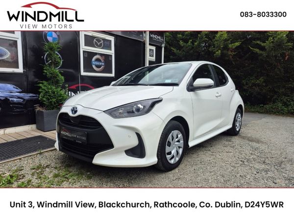 Toyota Yaris Hatchback, Petrol Hybrid, 2022, White