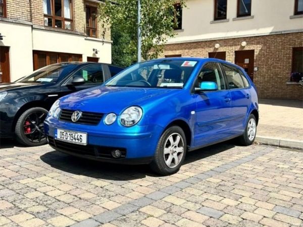 Volkswagen Polo Hatchback, Petrol, 2005, Blue