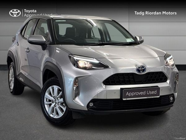 Toyota Yaris Cross Hatchback, Petrol Hybrid, 2023, Silver
